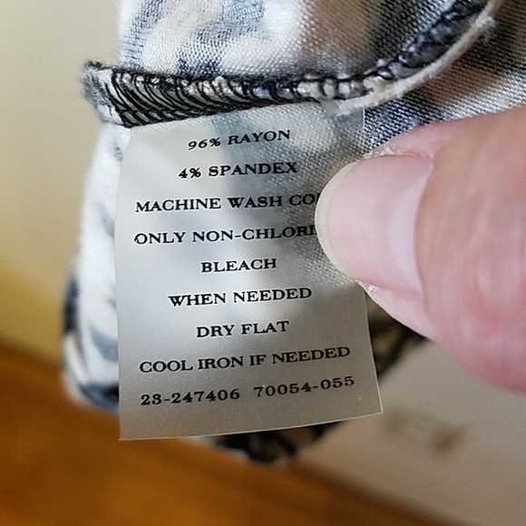 ANN TAYLOR Top - Picture 4 of 5